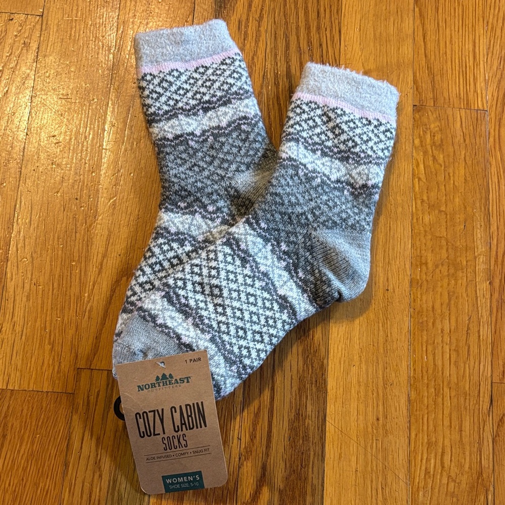 Northeast Cozy Cabin Socks - Gray & Pink Super Comfy and Warm New
